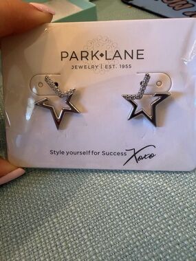 NWT Park Lane Silver Star Earrings
